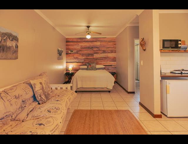 1,500M² LODGE FOR SALE IN HARTEBEESFONTEIN
